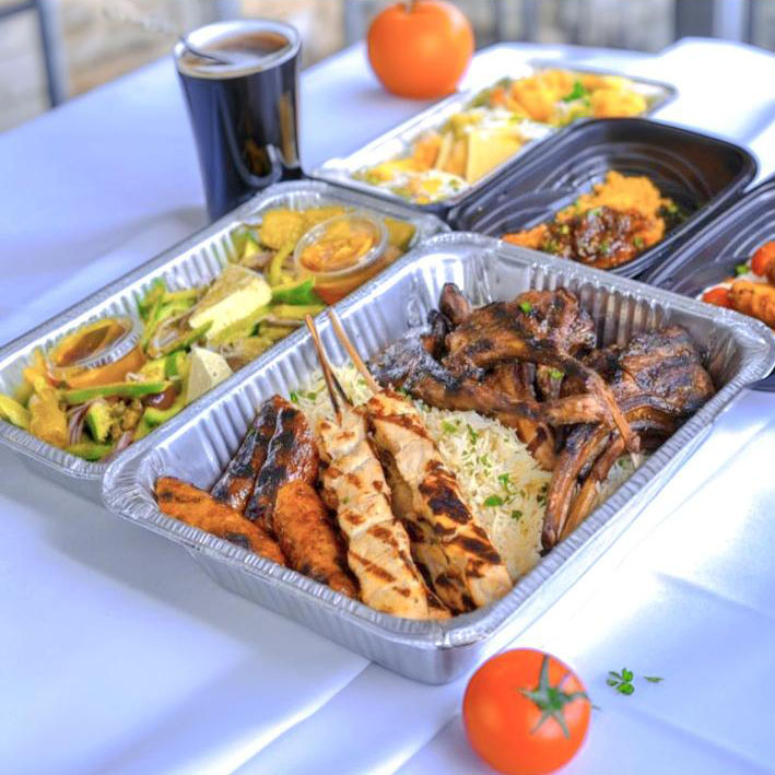 مقالي مربعة صغيرة الحجم من رقائق الألومنيوم للاستعمال مرة واحدة سعة 280 مل